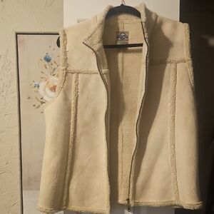 Elegant Cream Fleece Vest for Women